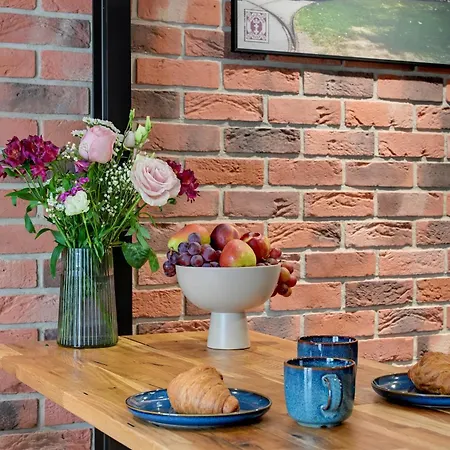 Апартаменты Zajezdnia Wrzeszcz Near Sea & By Downtown *